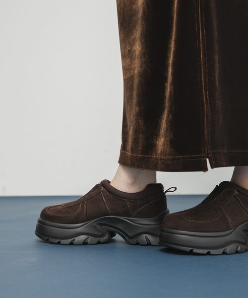 KBF（ケイビーエフ）の「ステッチデザインスリッポン（スニーカー・レディース・BROWN/BLACK・36/37/38）」の18枚目の写真