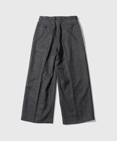 ADAM ET ROPE'（アダムエロペ）の「【REVERBERATE/リバーバレイト】TACKED TROUSERS（スラックス・メンズ・ブラック/ダークブラウン・1/2）」の12枚目の写真