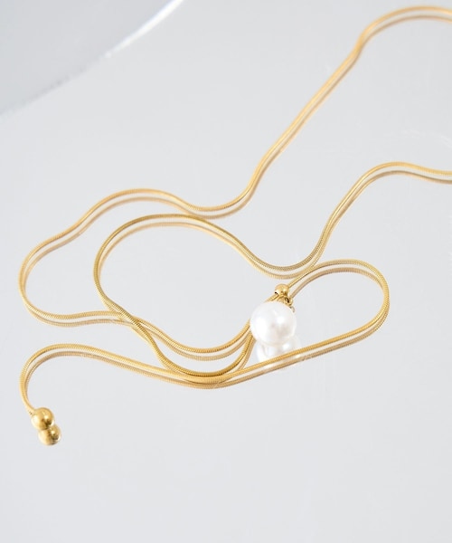 ROPE' PICNIC(ロペピクニック)の「ステンレスビッグパールスライドY字ネックレス(ネックレス・レディース・ゴールド/シルバー・F)」の4枚目の写真