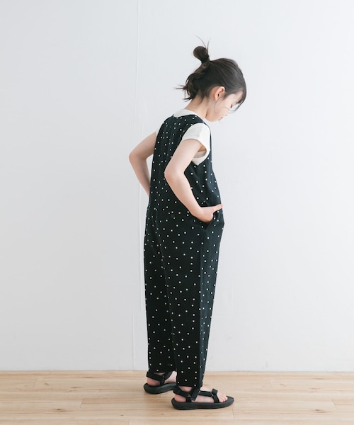 URBAN RESEARCH DOORS（アーバンリサーチドアーズ）の「『親子リンク』リネンレーヨンドットオールインワン(KIDS)（ワンピース・キッズ・NATURAL/BLACK・105/120/135）」の6枚目の写真
