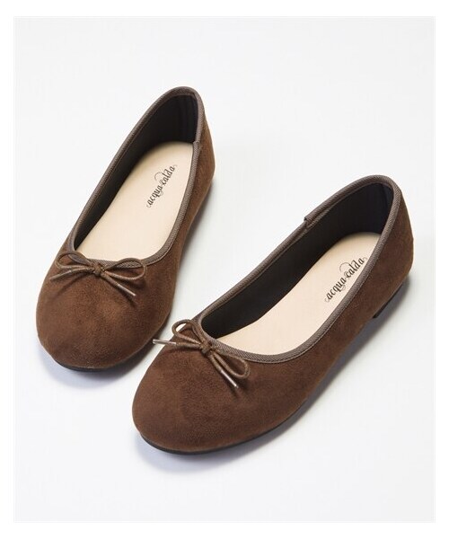 nissen（ニッセン）の「【ゆったり幅広】やわらかバレエシューズ（ワイズ４Ｅ）（バレエシューズ・メンズ・黒(スエード調)/グレー(スエード調)/【移行済】ネイビー(スエード調)/【移行済】レオパード(スエード調)/オーク(スエード調)/【移行済】バイオレット(スエード調)/【移行済】ブラウン(クロコ型押し)/【移行済】チェック柄/【移行済】ツイード/黒(キルティング柄)/黒(スムース)/【移行済】シャンパンゴールド(グリッター/黒(エナメル調)/グレージュ(エナメル調)/ネイビーデニム/【移行済】シルバー(グリッター)/【移行済】ラベンダー(スエード調)/赤(エナメル調)/【移行済】グレーヘンプ(生地)/【移行済】ベージュ(パイソン柄)/ホワイト(スムース)/キャメル(メッシュ型押し)/イエロー(スムース)/【移行済】オーク(スムース)/【移行済】ラベンダー(スムース)/【移行済】ピスタチオ(スエード調)/【移行済】ライトベージュクロコ/【移行済】チョコブラウン(スエード調)/【移行済】オレンジ(スエード調)/【移行済】黒(クロコ型押し)/【移行済】ブラウン(チェック柄)/【移行済】ホワイト(エナメル調)/シルバー/アイボリーキルティング/黒(ラメツイード調)/黒生地/アイボリー(ポコポコ素材)・M=23.0~23.5cm/4E/L=24.0~24.5cm/4E/LL=25.0~25.5cm/4E/3L=26.0~26.5cm/4E）」の17枚目の写真