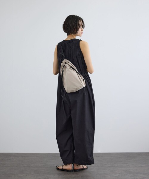 ADAM ET ROPE'（アダムエロペ）の「【WEB限定】2WAYナップサック / 撥水（バックパック/リュック・レディース・ブラック/ベージュ系・F）」の9枚目の写真