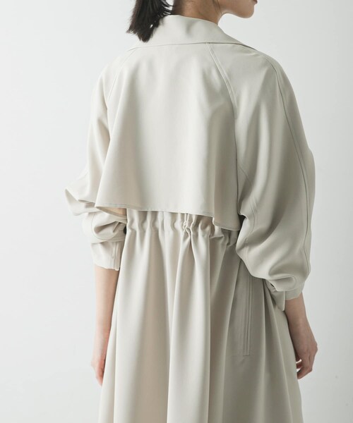 URBAN RESEARCH(アーバンリサーチ)の「『撥水/UVカット』ドロストトレンチコート(ステンカラーコート・レディース・GREGE/BEIGE/BLACK・36/38)」の21枚目の写真