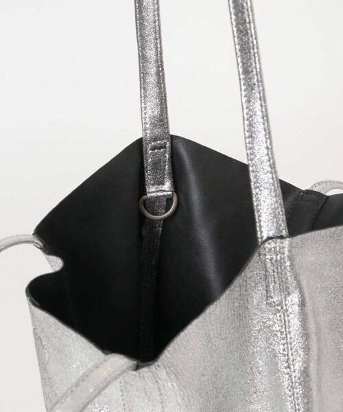 URBAN RESEARCH(アーバンリサーチ)の「Morphee 3WAY MEDIUM TOTE(SHORT)(トートバッグ・メンズ・SILVER・FREE)」の7枚目の写真