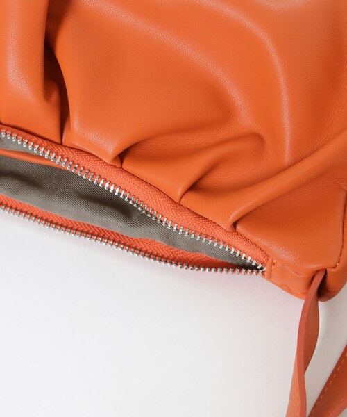 THE GOODLAND MARKET（ザグッドランドマーケット）の「ALICE MARTHA　ERIN MINI（ショルダーバッグ・レディース・IVORY/BLACK/ORANGE/SILVER・Free）」の17枚目の写真