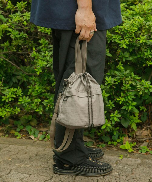 EKAL（エカル）の「TINY GARDEN PRODUCTS　ストロール2WAYバッグ（ショルダーバッグ・レディース・IVORY/BLACK/KHAKI/L.GREEN・one）」の4枚目の写真