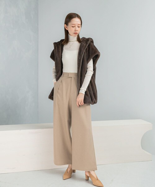 URBAN RESEARCH ROSSO（アーバンリサーチロッソ）の「『UR TECH』ストレートスラックス（その他パンツ・レディース・BEIGE/BLACK・36/38）」の17枚目の写真