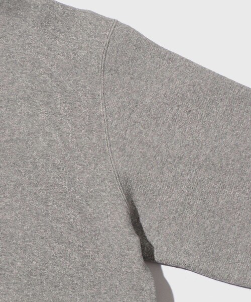 ADAM ET ROPE'(アダムエロペ)の「【AURALEE/オーラリー】SMOOTH SOFT BD SWEAT P/O PARKA(パーカー・メンズ・ブラック/ライトグレー・3/4)」の7枚目の写真