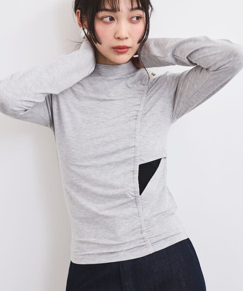 VIS（ビス）の「プチハイネックカットアウトプルオーバー（Tシャツ/カットソー・レディース・グレー・F）」の2枚目の写真