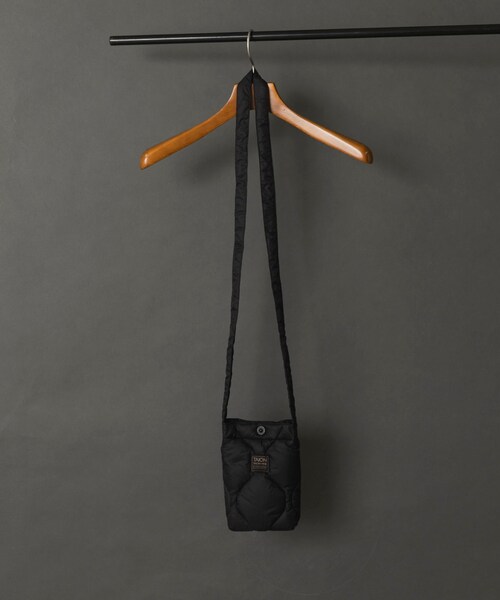 ITEMS URBANRESEARCH(アイテムズ アーバンリサーチ)の「TAION Cross Body Down Bag -S(ショルダーバッグ・メンズ・BLK/G.BEIGE/D.OLIVE/D.NAVY/PAINT CAMO・-)」の9枚目の写真
