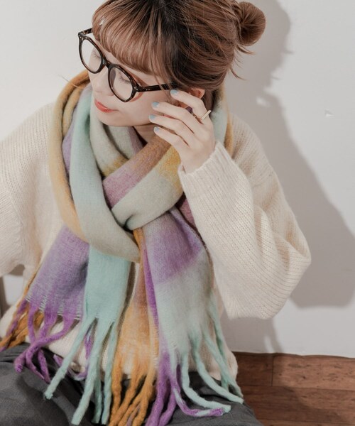 SMELLY（スメリー）の「ボリュームチェックマフラー（マフラー・レディース・PPL/BLU・-）」の6枚目の写真