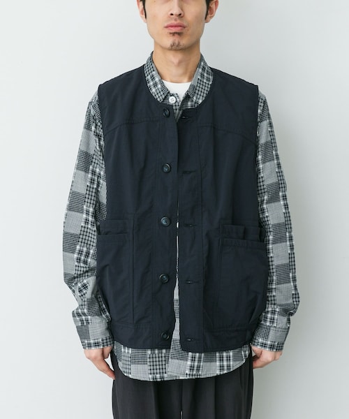 URBAN RESEARCH DOORS（アーバンリサーチドアーズ）の「SASSAFRAS　OVERGROWN HIKER VEST（ベスト・メンズ・NAVY/BLACK・M/L）」の3枚目の写真