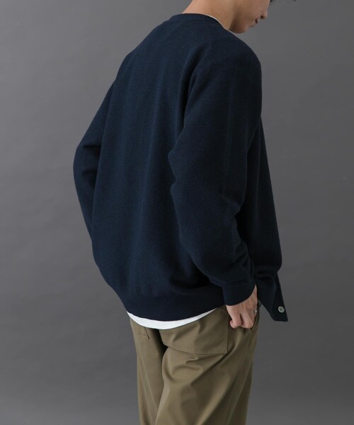 URBAN RESEARCH DOORS(アーバンリサーチドアーズ)の「FORK&SPOON PROVORONE Vネックカーディガン(カーディガン/ボレロ・メンズ・NAVY/CHARCOAL・4/5)」の13枚目の写真