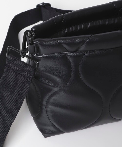 URBAN RESEARCH Sonny Label（アーバンリサーチサニーレーベル）の「LE VERNIS　キルティングクラッチ（クラッチバッグ・レディース・モカ/ブラック/シルバー・one）」の7枚目の写真