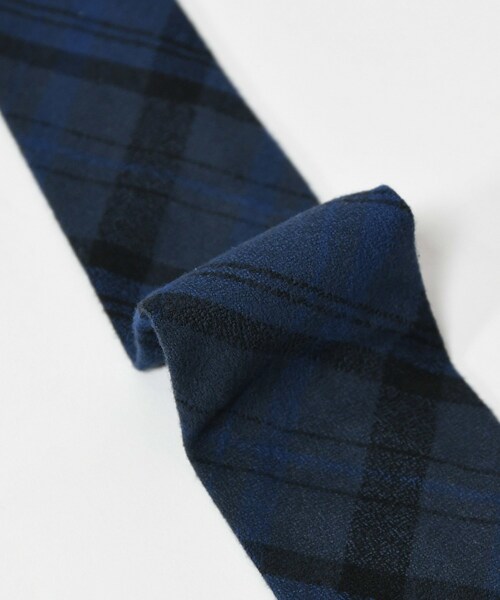 ADAM ET ROPE'（アダムエロペ）の「【ENGINEERED GARMENTS】Neck Tie（ネクタイ・メンズ・ネイビー系・F）」の4枚目の写真