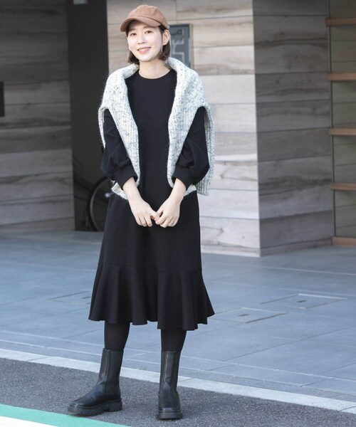 URBAN RESEARCH ROSSO（アーバンリサーチロッソ）の「『40サイズ/高身長向けも展開』F by ROSSO　裾フレアワンピース（ワンピース・レディース・L/BEIGE/BLACK/CHARCOAL/MARRON・38/40）」の8枚目の写真