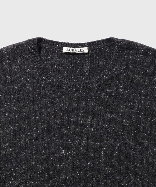 ADAM ET ROPE'(アダムエロペ)の「【AURALEE/オーラリー】CASHMERE NEP KNIT P/O(ニット/セーター・メンズ・ブラック/ライトグレー・3/4)」の7枚目の写真
