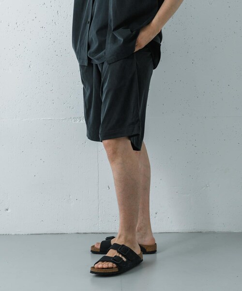 URBAN RESEARCH（アーバンリサーチ）の「『洗濯可』WASHABLE CUPRO SHORTS（その他パンツ・メンズ・BLACK/BROWN/KHAKI・M/L）」の5枚目の写真