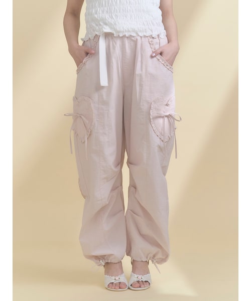 merry jenny（メリージェニー）の「フリルミリタリーカーゴパンツ（カーゴパンツ・レディース・ピンク/アイスブルー/ミックス・F）」の2枚目の写真