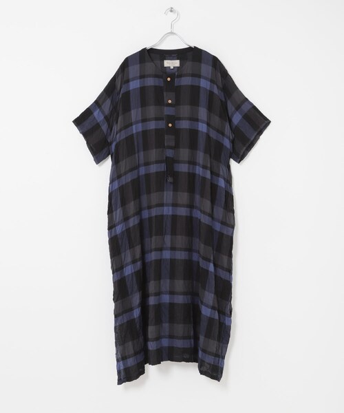 かぐれ（カグレ）の「Vlas Blomme　RAYON COTTON SHIRRING ONE-PIECE（ワンピース・レディース・BLUE・Free）」の16枚目の写真