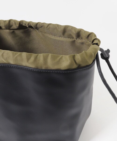 URBAN RESEARCH(アーバンリサーチ)の「『一部別注カラー』IOMMI スエードライクトート(トートバッグ・レディース・BROWN/別注OLIVE・-)」の16枚目の写真