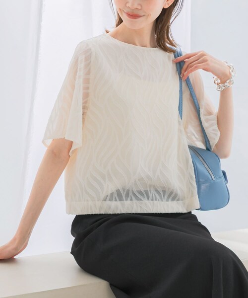 URBAN RESEARCH ROSSO（アーバンリサーチロッソ）の「セミシアーカットジャガードブラウス（シャツ/ブラウス・レディース・OFF WHITE/BLUE/BEIGE/NAVY・FREE）」の12枚目の写真