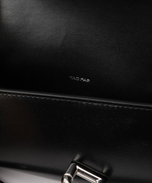 ADAM ET ROPE'（アダムエロペ）の「【TAD FAB（タッド ファブ）】BOX MINI（ショルダーバッグ・レディース・ブラック/ホワイト/ピンク・F）」の12枚目の写真