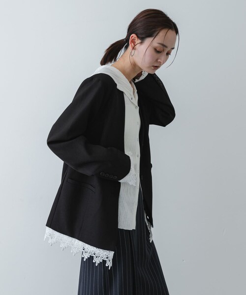 SENSE OF PLACE by URBAN RESEARCH(センスオブプレイスバイアーバンリサーチ)の「レースレイヤードノーカラージャケット(ノーカラージャケット・レディース・BLACK/Y.BEIGE・One)」の6枚目の写真