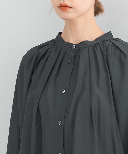 URBAN RESEARCH ROSSO（アーバンリサーチロッソ）の「ランダムタックセミシアーブラウス（シャツ/ブラウス・レディース・off/light pink/charcoal・FREE）」の16枚目の写真