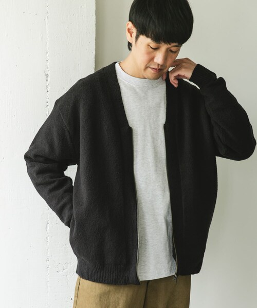 URBAN RESEARCH DOORS（アーバンリサーチドアーズ）の「AIR FIT Vネックカーディガン（カーディガン/ボレロ・メンズ・GREEN/BROWN/BLACK・M/L）」の5枚目の写真
