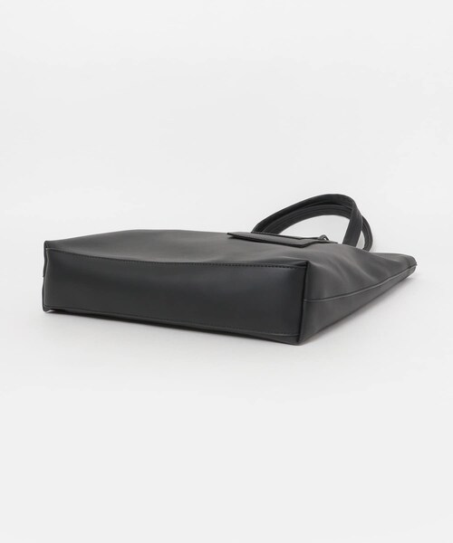ITEMS URBANRESEARCH(アイテムズ アーバンリサーチ)の「フェイクレザー トートバッグ(トートバッグ・メンズ・GRN/BLK/BRN・-)」の7枚目の写真