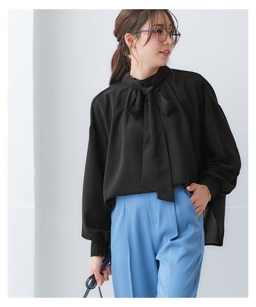 nissen（ニッセン）の「スタンドカラーリボンロング丈ブラウス（シャツ/ブラウス・レディース・ブルーライラック/ピンク/オフベージュ/黒/オフホワイト・S/M/L/LL/3L/4L/5L/6L）」の15枚目の写真