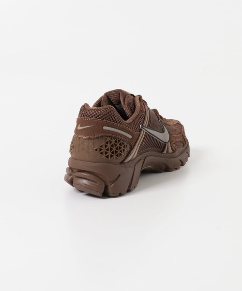 URBAN RESEARCH(アーバンリサーチ)の「NIKE ズームボメロ 5 GLD(スニーカー・レディース・F BN/M BRO/S RD/V GRR・23.5/24/24.5/25)」の10枚目の写真