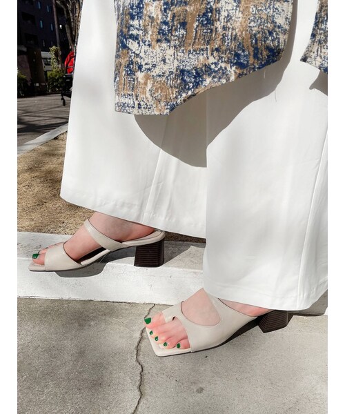 GYDA（ジェイダ）の「スクエアトゥスポサンダル（サンダル・レディース・オフホワイト/アイボリー/ブラック・S/M/L）」の4枚目の写真