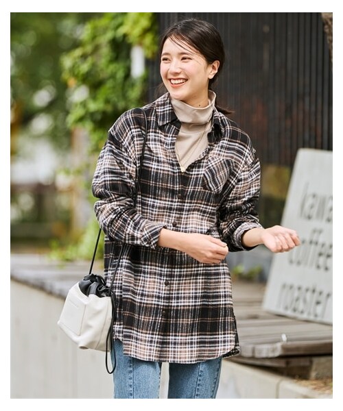 nissen（ニッセン）の「大きいサイズ 吸湿発熱あたたかゆるシルエットネルシャツ（シャツ/ブラウス・レディース・サックス系チェック/ピンク系チェック/黒系チェック・L/LL/3L/4L/5L/6L/8L/10L）」の13枚目の写真