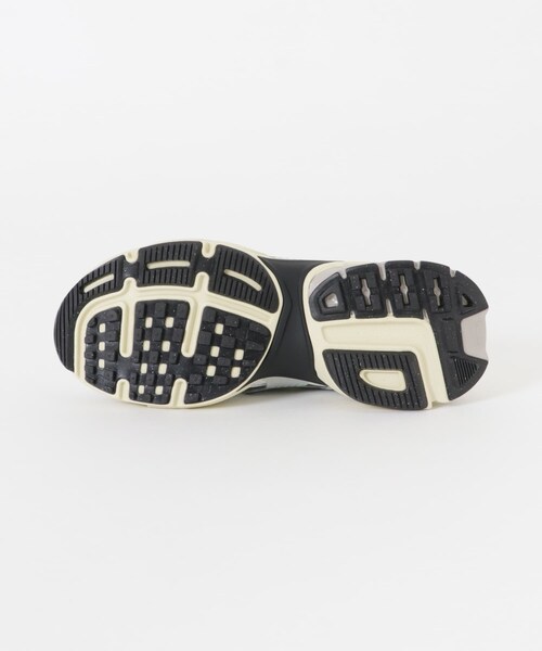 URBAN RESEARCH（アーバンリサーチ）の「NIKE　V2Kラン（スニーカー・レディース・ピュア メタリック/ホワイト/シルバー/SAIL/ST GR/PRTCL BG・23.5/24/24.5/23/25）」の18枚目の写真