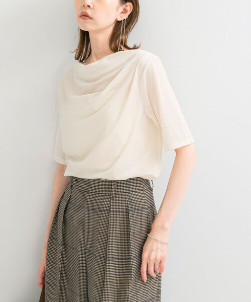 URBAN RESEARCH ROSSO（アーバンリサーチロッソ）の「シアーストレッチベロアカットソー（Tシャツ/カットソー・レディース・OFF/CH/LACQUER・FREE）」の9枚目の写真