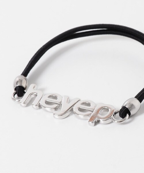 URBAN RESEARCH ROSSO（アーバンリサーチロッソ）の「heyep　LOGO HAIR TIES 2-PIECE（ヘアゴム・レディース・BLACK/SILVER・-）」の8枚目の写真