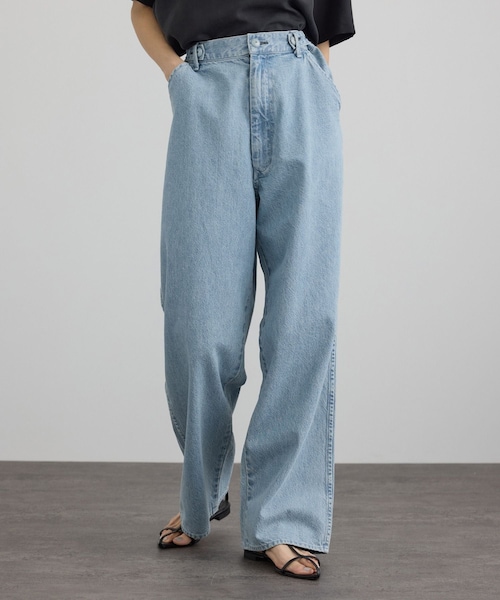 ADAM ET ROPE'(アダムエロペ)の「【KURO for SALON(クロ)】別注EASY TUCK DENIM LIGHT INDIGO / デニムパンツ(デニムパンツ・レディース・サックス・0/1)」の3枚目の写真