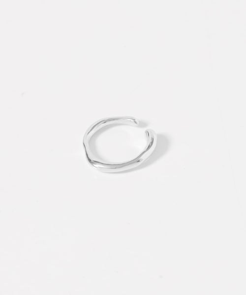 かぐれ(カグレ)の「Aperdiem FLOW NARROW RING&EARCUFF(リング・レディース・GOLD/SILVER・11)」の1枚目の写真