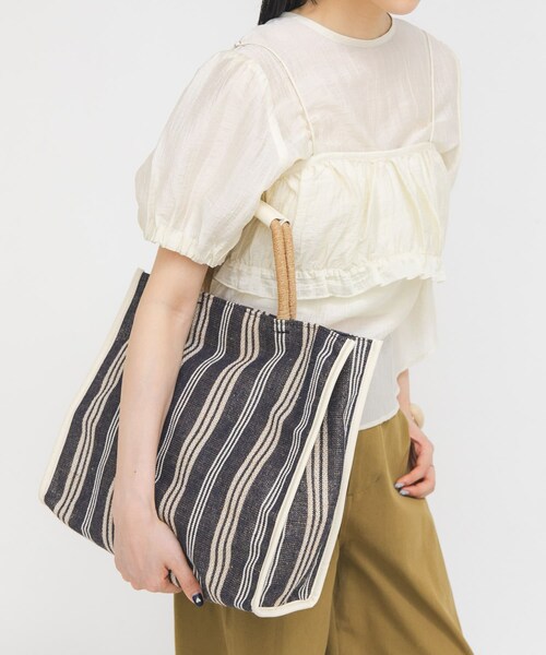 KBF（ケイビーエフ）の「スクエアヘンプBAG（トートバッグ・レディース・IVORY/BLACK・One）」の5枚目の写真