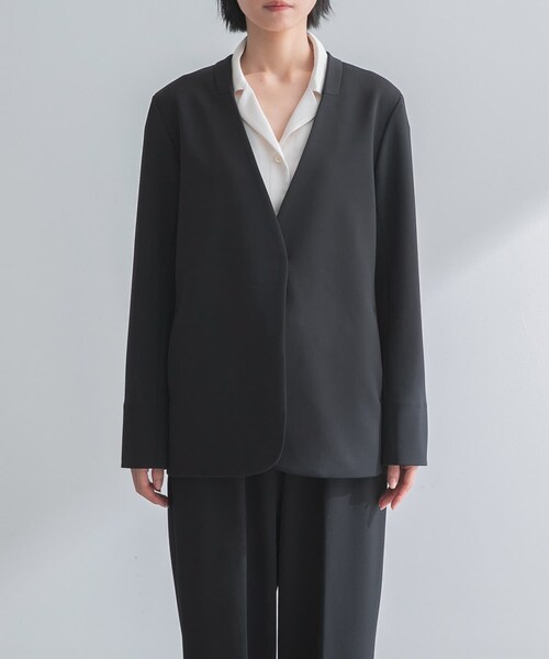 URBAN RESEARCH ROSSO（アーバンリサーチロッソ）の「ストレッチツイルノーカラージャケット（ノーカラージャケット・レディース・L.BEIGE/BLACK・36/38）」の12枚目の写真