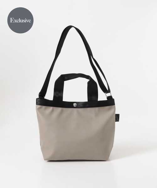 URBAN RESEARCH DOORS（アーバンリサーチドアーズ）の「『別注』DRIFTER×DOORS　2WAY BAG（ハンドバッグ・レディース・BLACK/IVORY/CEMENT・One）」の3枚目の写真