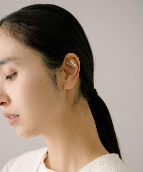 URBAN RESEARCH（アーバンリサーチ）の「ff by decor urban research　2WAYパールイヤカフ（イヤリング・レディース・10KYG・-）」の7枚目の写真