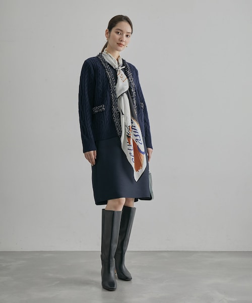 ROPE'（ロペ）の「【一部店舗限定】【LINTON TWEED】カシミヤブレンドケーブルカーディガン（カーディガン/ボレロ・レディース・オフホワイト/ネイビー系・F）」の15枚目の写真