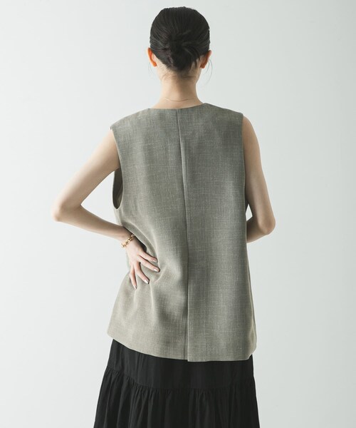 URBAN RESEARCH（アーバンリサーチ）の「シアーメッシュノーカラージレ（ベスト・レディース・BEIGE/DK NAVY・Free）」の7枚目の写真