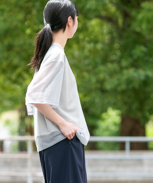 EKAL(エカル)の「『UR TECH ひやサラクール』メッシュレイヤードT-SHIRTS(Tシャツ/カットソー・レディース・ホワイト/グレー/ネイビー/レンガー・One)」の20枚目の写真