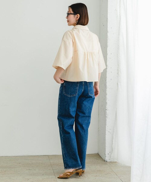 URBAN RESEARCH ROSSO（アーバンリサーチロッソ）の「F by ROSSO　ハーフスリーブクロップドシャツ（シャツ/ブラウス・レディース・OFF WHITE/P/BEIGE・FREE）」の17枚目の写真