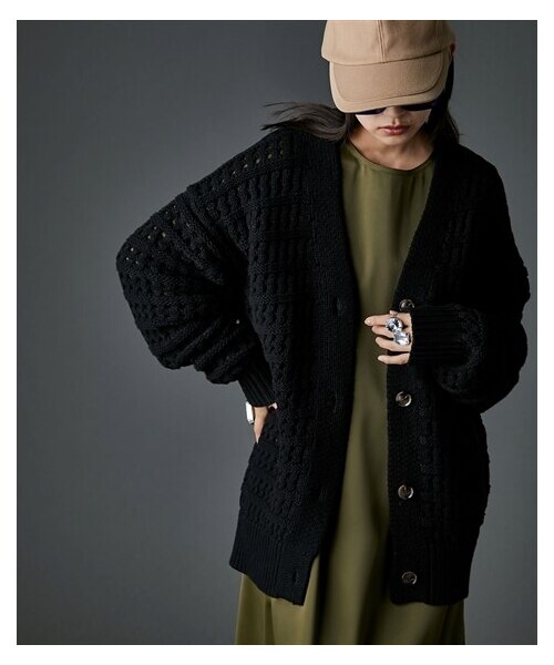nissen（ニッセン）の「ポコポコVネックニットカーディガン＜大きいサイズ有＞GEVS.（カーディガン/ボレロ・レディース・カーキ/黒・6L/8L/10L）」の3枚目の写真