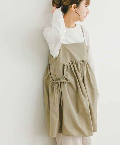 ITEMS URBANRESEARCH(アイテムズ アーバンリサーチ)の「ポケットギャザーキャミ(キャミソール・レディース・BEG/CHA・FREE)」の3枚目の写真